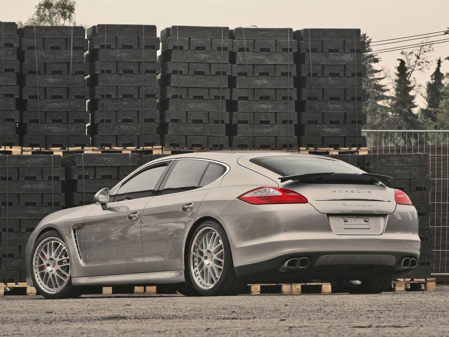  Porsche Panamera Turbo by McChip-DKR 2009 года  (фото 13 из 16)